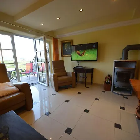 Ferienwohnung-sonnenkamp-in-gross-zicker-halbinsel-moenchgut *