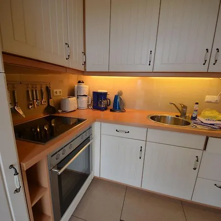 Ferienwohnung-sonnenkamp-in-gross-zicker-halbinsel-moenchgut *