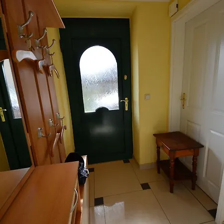 Ferienwohnung-sonnenkamp-in-gross-zicker-halbinsel-moenchgut