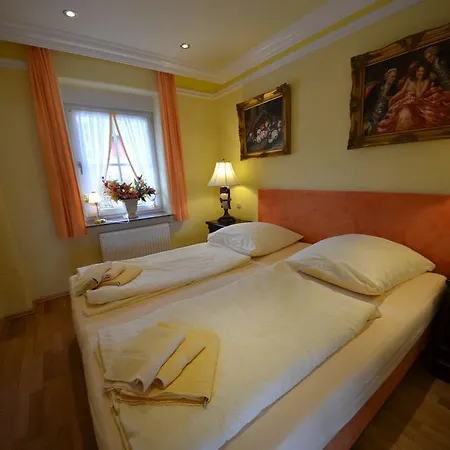 Ferienwohnung-sonnenkamp-in-gross-zicker-halbinsel-moenchgut Apartment