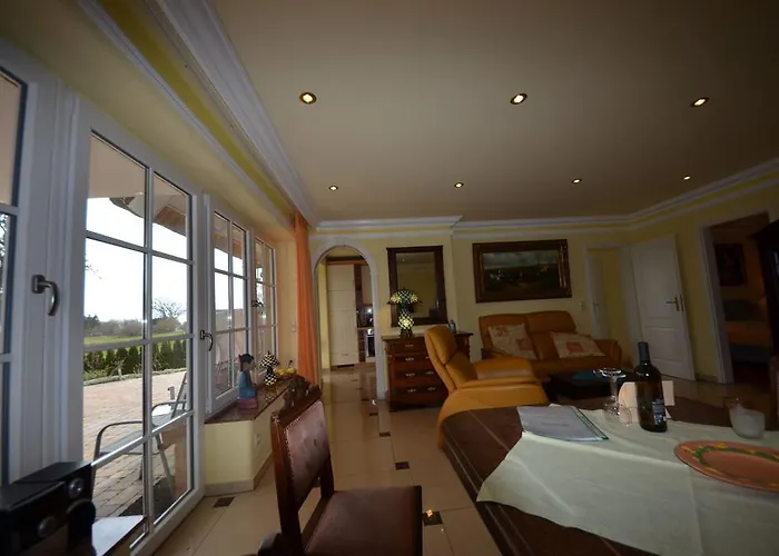 公寓 Ferienwohnung-sonnenkamp-in-gross-zicker-halbinsel-moenchgut