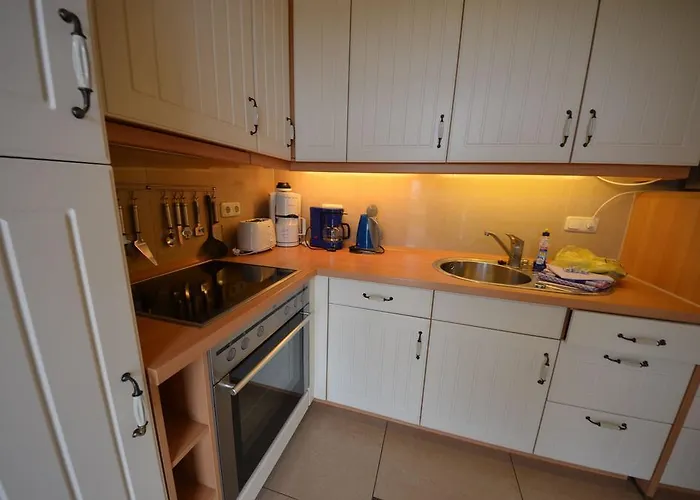 Ferienwohnung-sonnenkamp-in-gross-zicker-halbinsel-moenchgut *