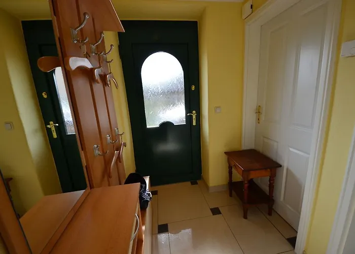 Ferienwohnung-sonnenkamp-in-gross-zicker-halbinsel-moenchgut